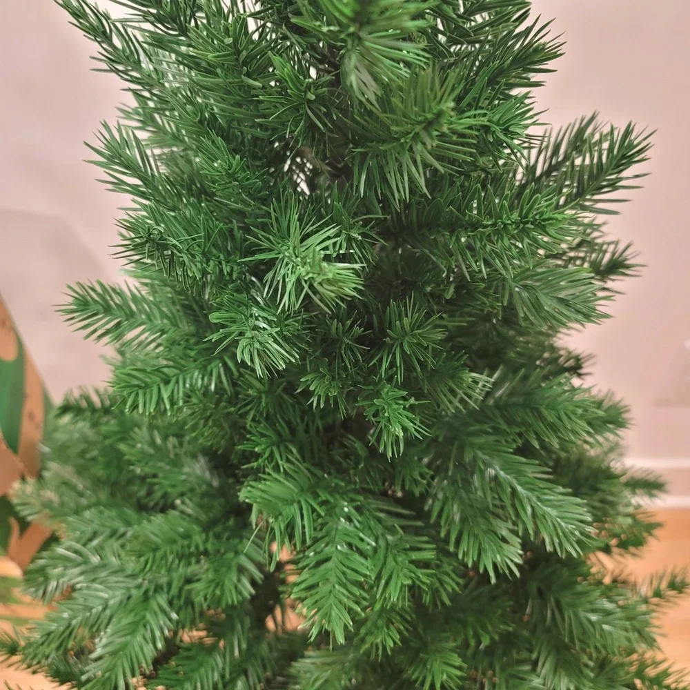 Vtg Colorado Spruce 4ft Artificial Christmas Tree Realistic Green Plastic w/Box